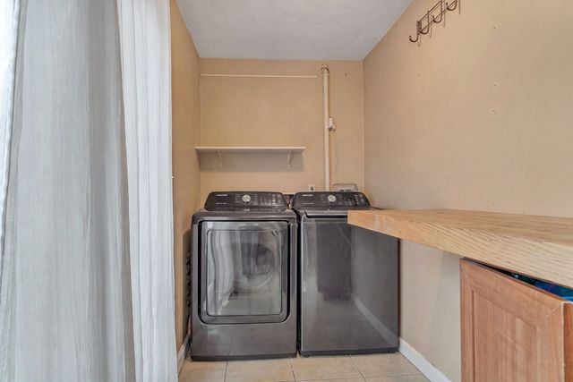 25 Fuller Pl, Mansfield, MA 02048