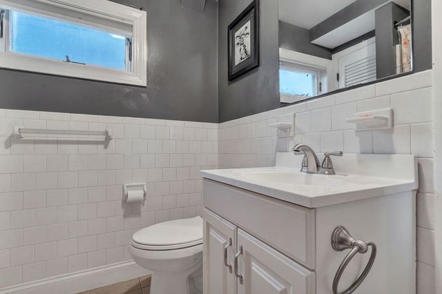 25 Fuller Pl, Mansfield, MA 02048