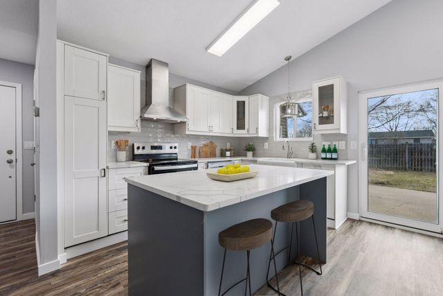 601 Cedar Street SW, Isanti, MN 55040