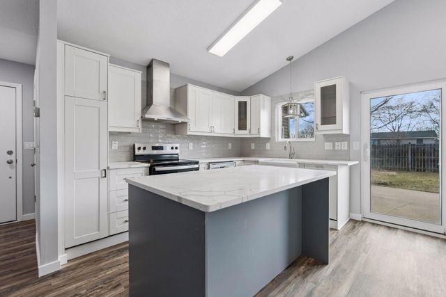 601 Cedar Street SW, Isanti, MN 55040