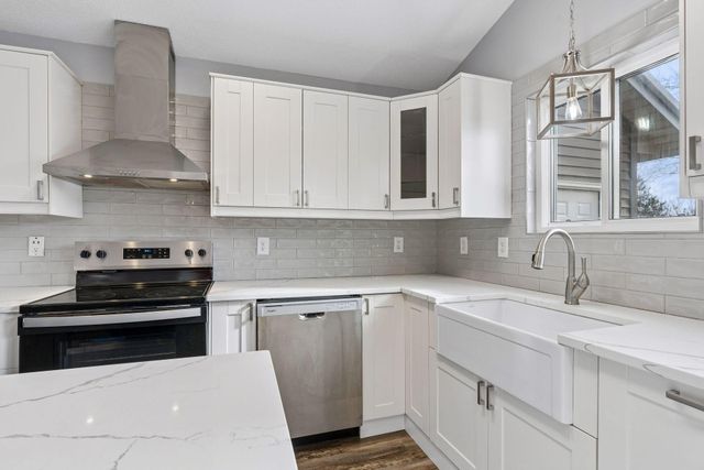 601 Cedar Street SW, Isanti, MN 55040