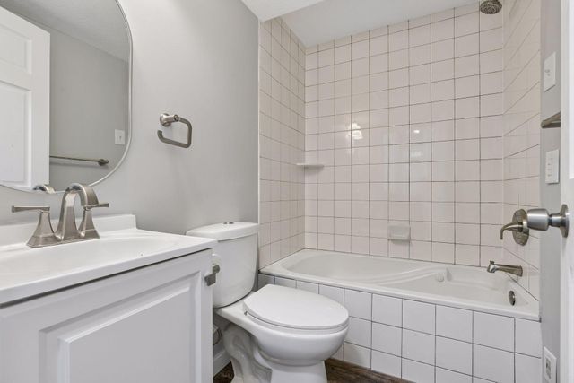 601 Cedar Street SW, Isanti, MN 55040