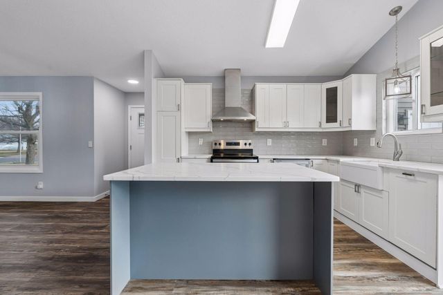 601 Cedar Street SW, Isanti, MN 55040