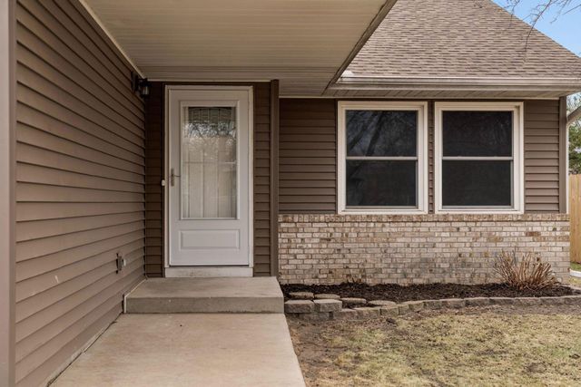 601 Cedar Street SW, Isanti, MN 55040