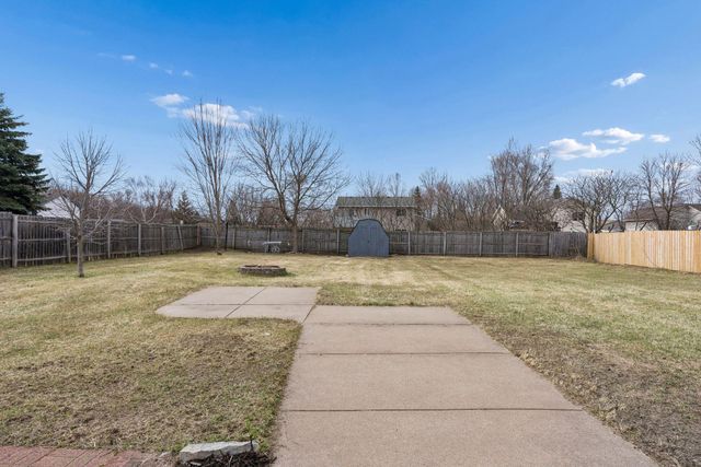 601 Cedar Street SW, Isanti, MN 55040