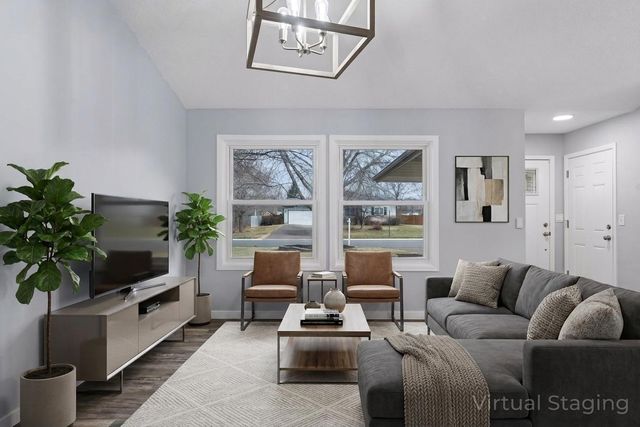 601 Cedar Street SW, Isanti, MN 55040