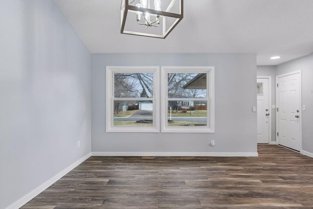 601 Cedar Street SW, Isanti, MN 55040