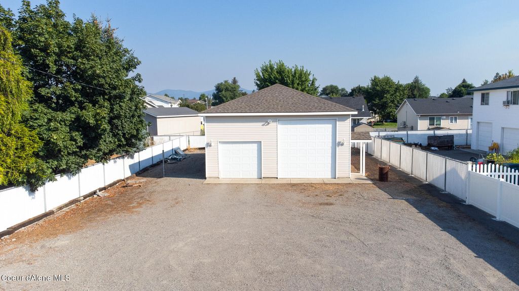 3707 E Mullan Ave, Post Falls, ID 83854 photo 2
