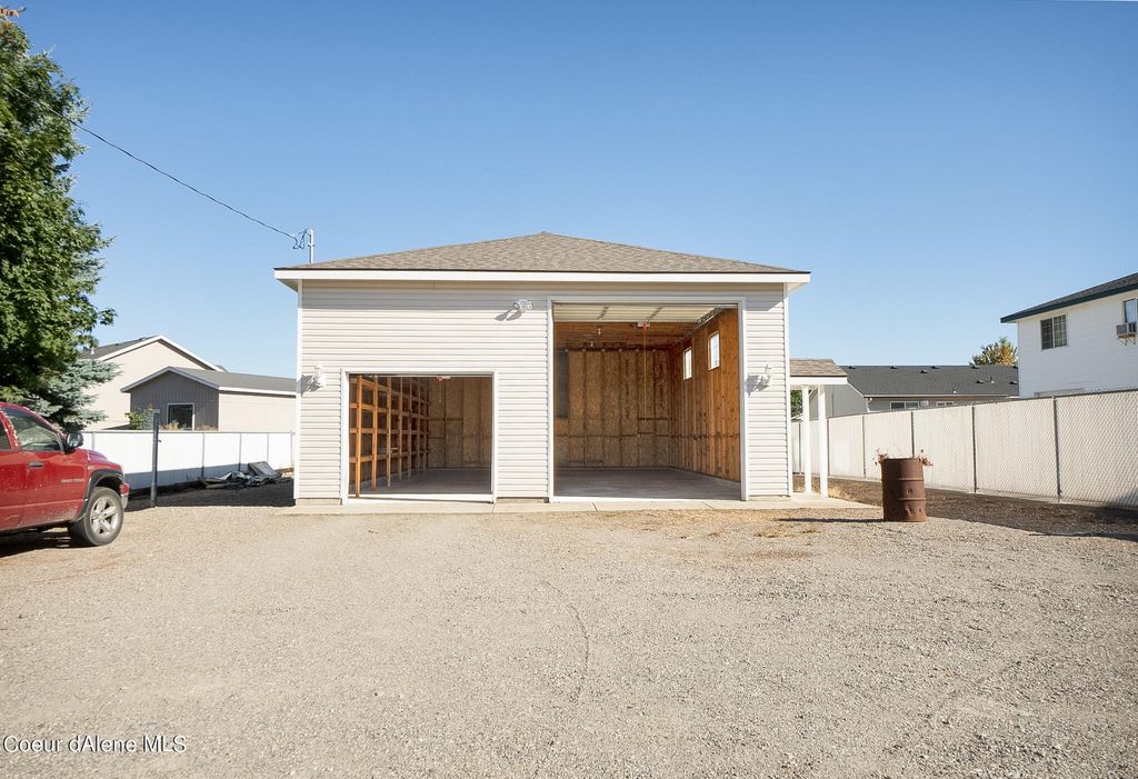 3707 E Mullan Ave, Post Falls, ID 83854 photo 3