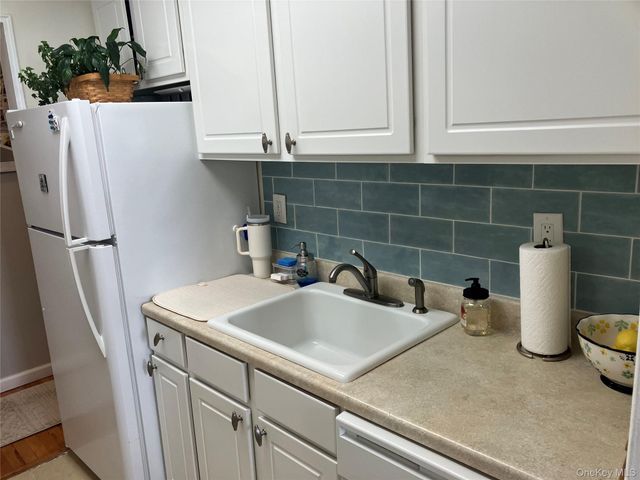 855 E Broadway 3F, Long Beach, NY 11561