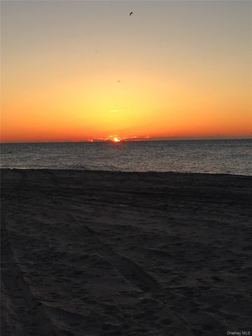 855 E Broadway 3F, Long Beach, NY 11561