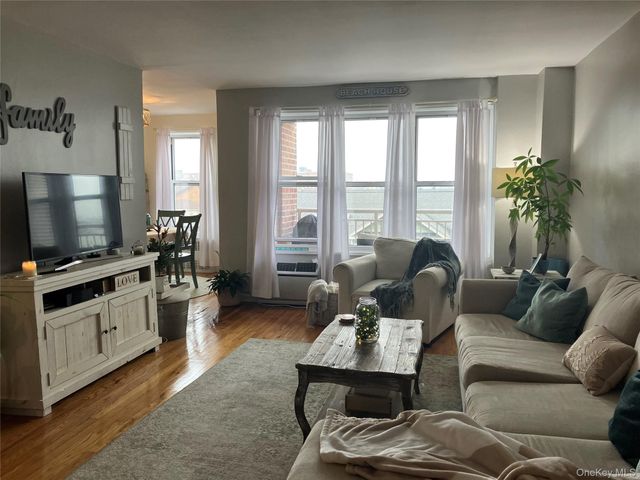 855 E Broadway 3F, Long Beach, NY 11561