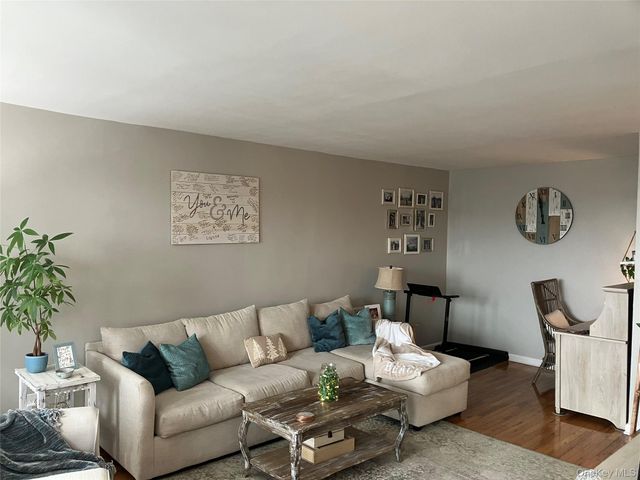 855 E Broadway 3F, Long Beach, NY 11561