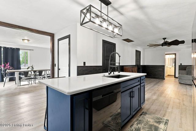 4525 Scottsville Rd, Floyds Knobs, IN 47119