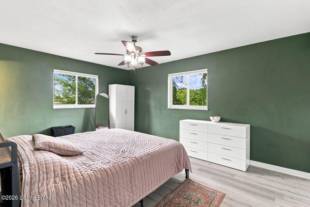 4525 Scottsville Rd, Floyds Knobs, IN 47119