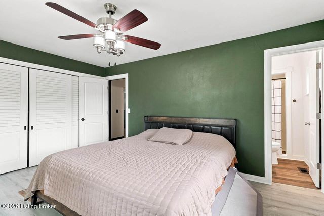4525 Scottsville Rd, Floyds Knobs, IN 47119