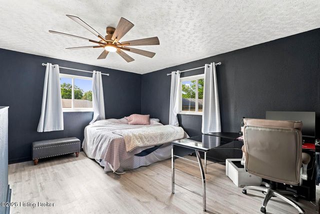 4525 Scottsville Rd, Floyds Knobs, IN 47119