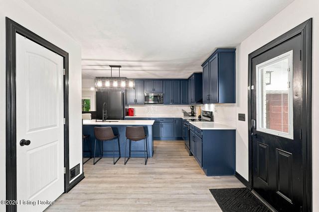 4525 Scottsville Rd, Floyds Knobs, IN 47119