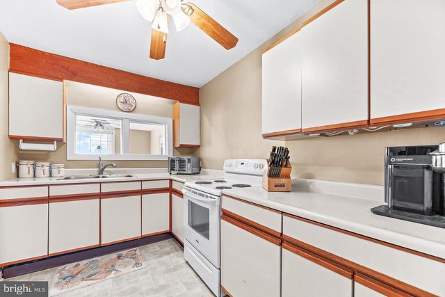 2909 BAY BLVD, Huntingtown, MD 20639