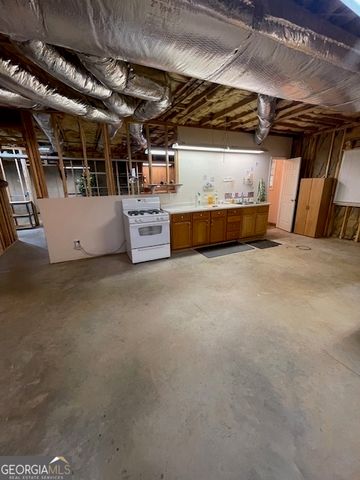2142 E Atlanta Road, Stockbridge, GA 30281