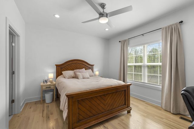521 Lewis Ln, Charlotte, TN 37036