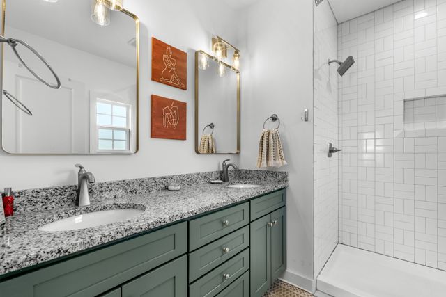 521 Lewis Ln, Charlotte, TN 37036