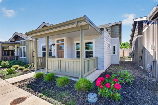 162 Mountain View Drive, Ashland, OR 97520