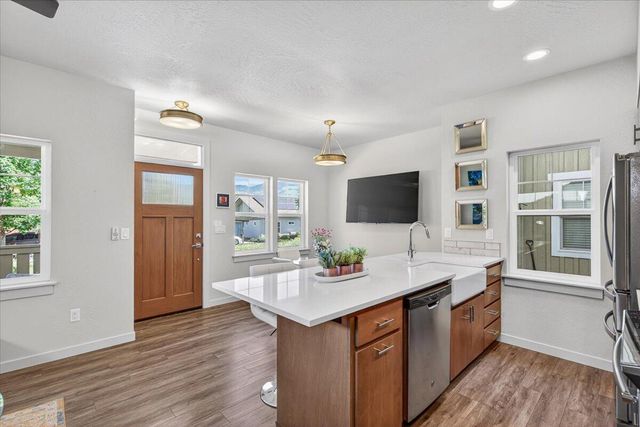 162 Mountain View Drive, Ashland, OR 97520