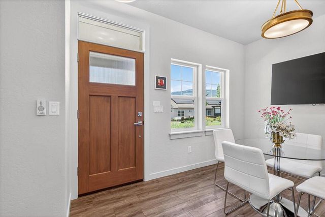 162 Mountain View Drive, Ashland, OR 97520