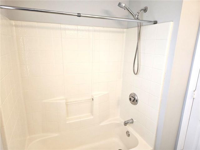 5018 Amber NW Way, Acworth, GA 30102