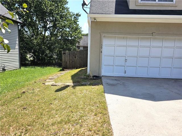 5018 Amber NW Way, Acworth, GA 30102