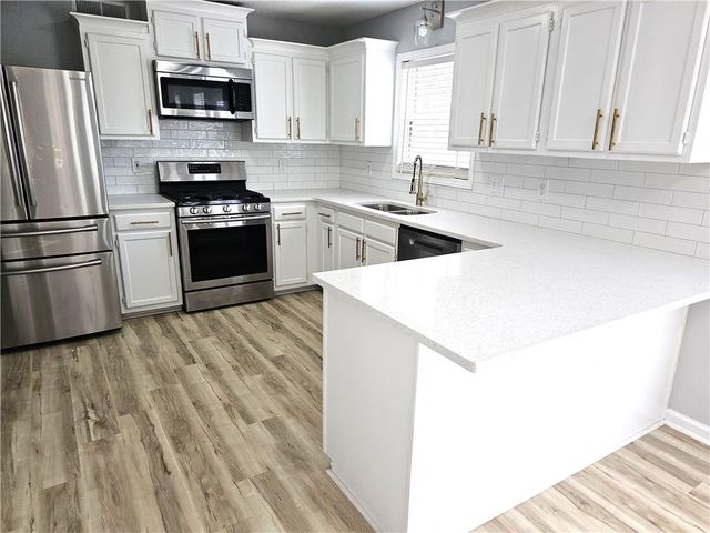 5018 Amber NW Way, Acworth, GA 30102