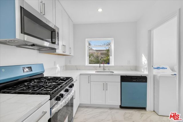 1185 S Tremaine Avenue, Los Angeles, CA 90019