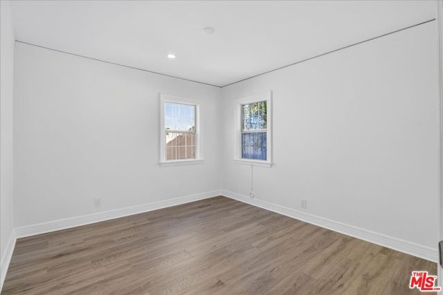 1185 S Tremaine Avenue, Los Angeles, CA 90019