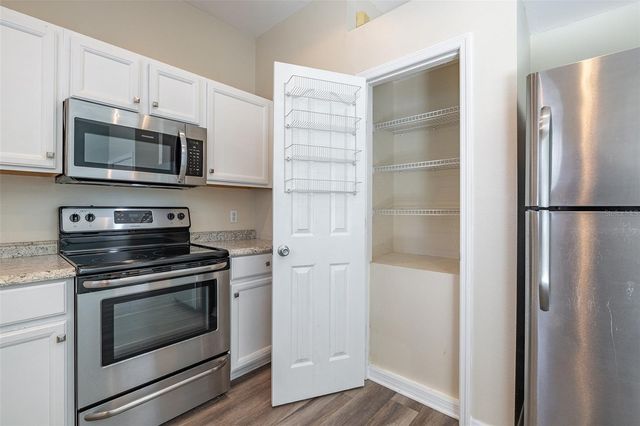 4310 FINCASTLE COURT, Tampa, FL 33624