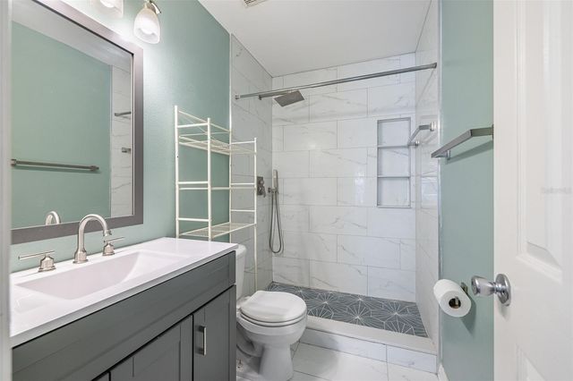 4310 FINCASTLE COURT, Tampa, FL 33624
