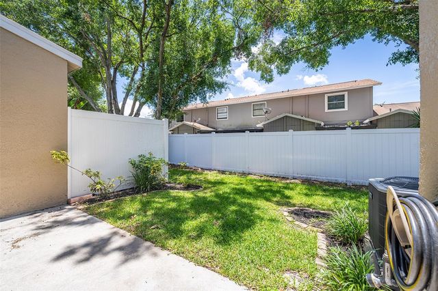 4310 FINCASTLE COURT, Tampa, FL 33624