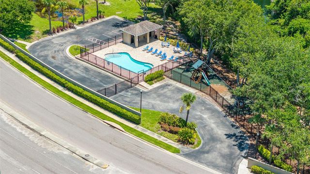 4310 FINCASTLE COURT, Tampa, FL 33624