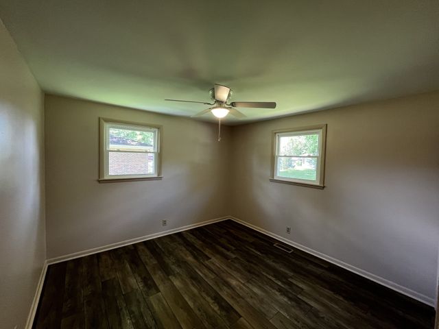 515 Moore Ave, Smyrna, TN 37167