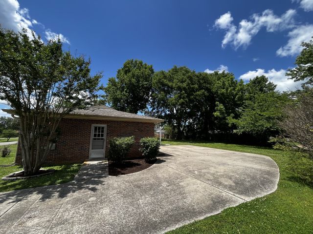 515 Moore Ave, Smyrna, TN 37167
