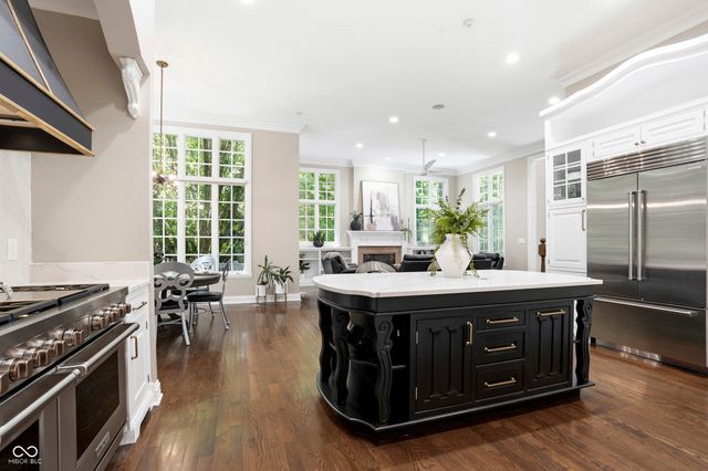 10500 Bishop Circle, Carmel, IN 46032