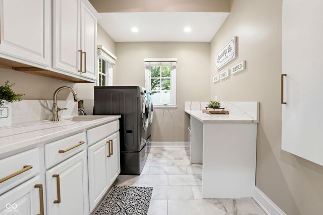 10500 Bishop Circle, Carmel, IN 46032