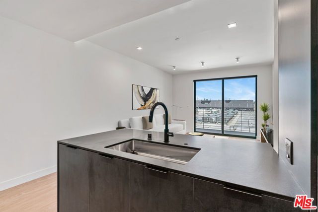 3688 Overland Avenue 401, Los Angeles, CA 90034