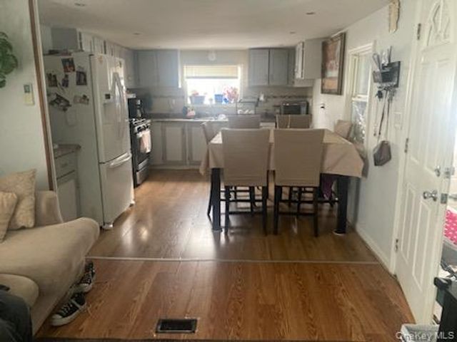 1661 Old Country Road 251, Riverhead, NY 11901