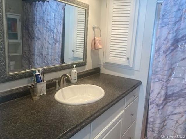 1661 Old Country Road 251, Riverhead, NY 11901