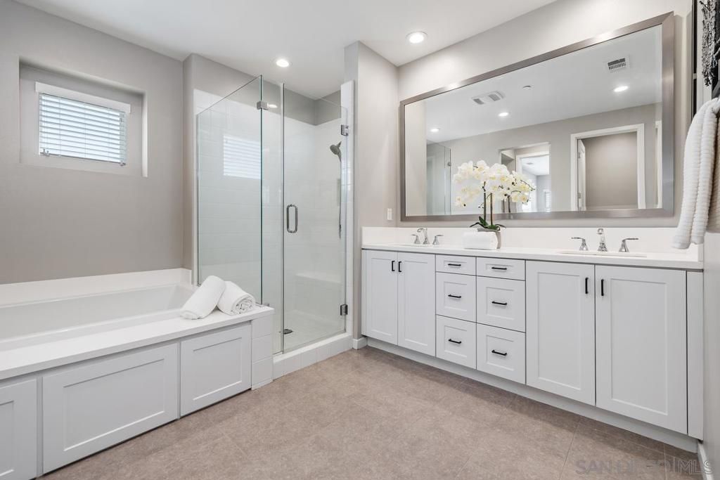 Image 13 of property listing at 15101 Lincoln Loop, San Diego, CA 92127