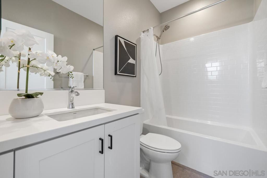 Image 16 of property listing at 15101 Lincoln Loop, San Diego, CA 92127