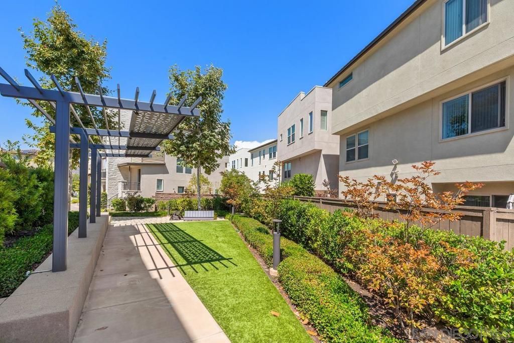 Image 22 of property listing at 15101 Lincoln Loop, San Diego, CA 92127
