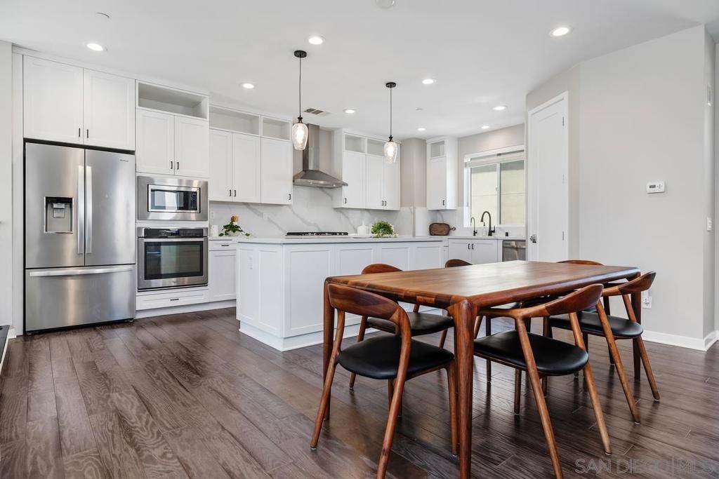 Image 9 of property listing at 15101 Lincoln Loop, San Diego, CA 92127