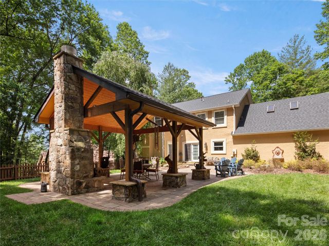 105 Braeside Circle, Asheville, NC 28803